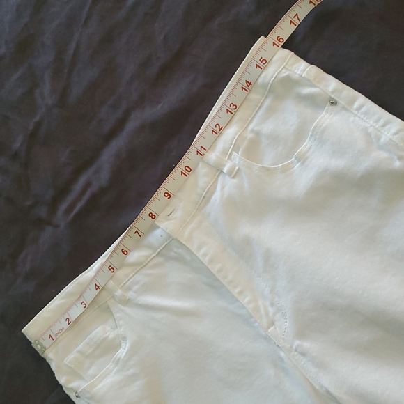Ladies Nanette Lepore White skinny jeans, size 6 - Picture 10 of 10
